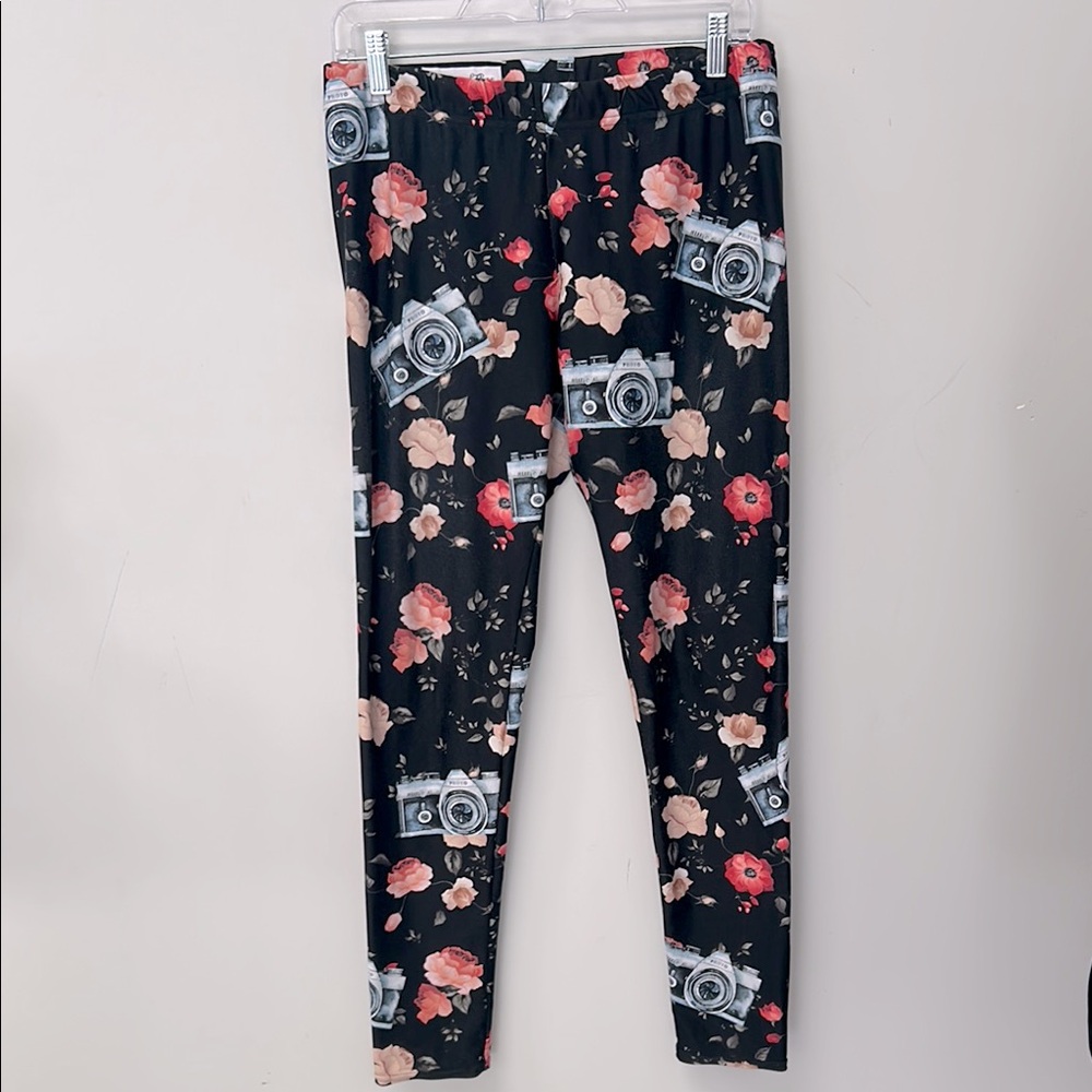 The House of Flynn Leggings Women Size XL Black Multicolor Floral Camera Graphic